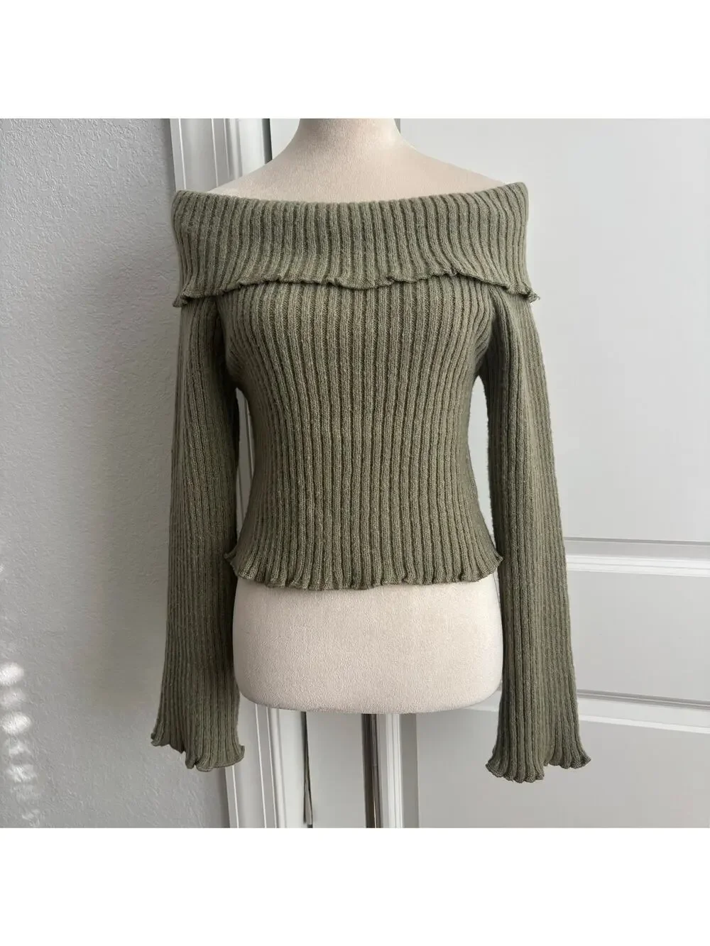 NWT By Together Off Shoulder Ribbed Knit Sweater Top m Olive Green‎ Bell Sleeve